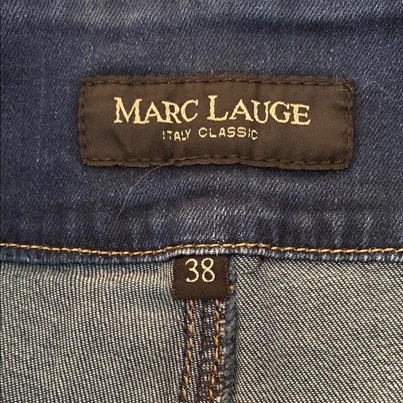Indigo Blue Straight Leg Jeans with Subtle Fading - Picture 4 of 12